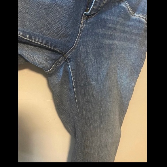 Torrid jeggings medium wash size 14R - Picture 4 of 5